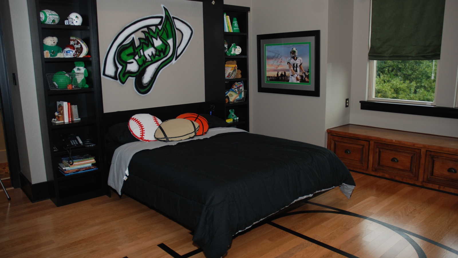 Черный стиль в детской комнате