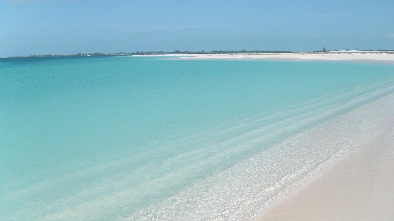 Голубая лагуна на курорте Кайо Ларго, Куба