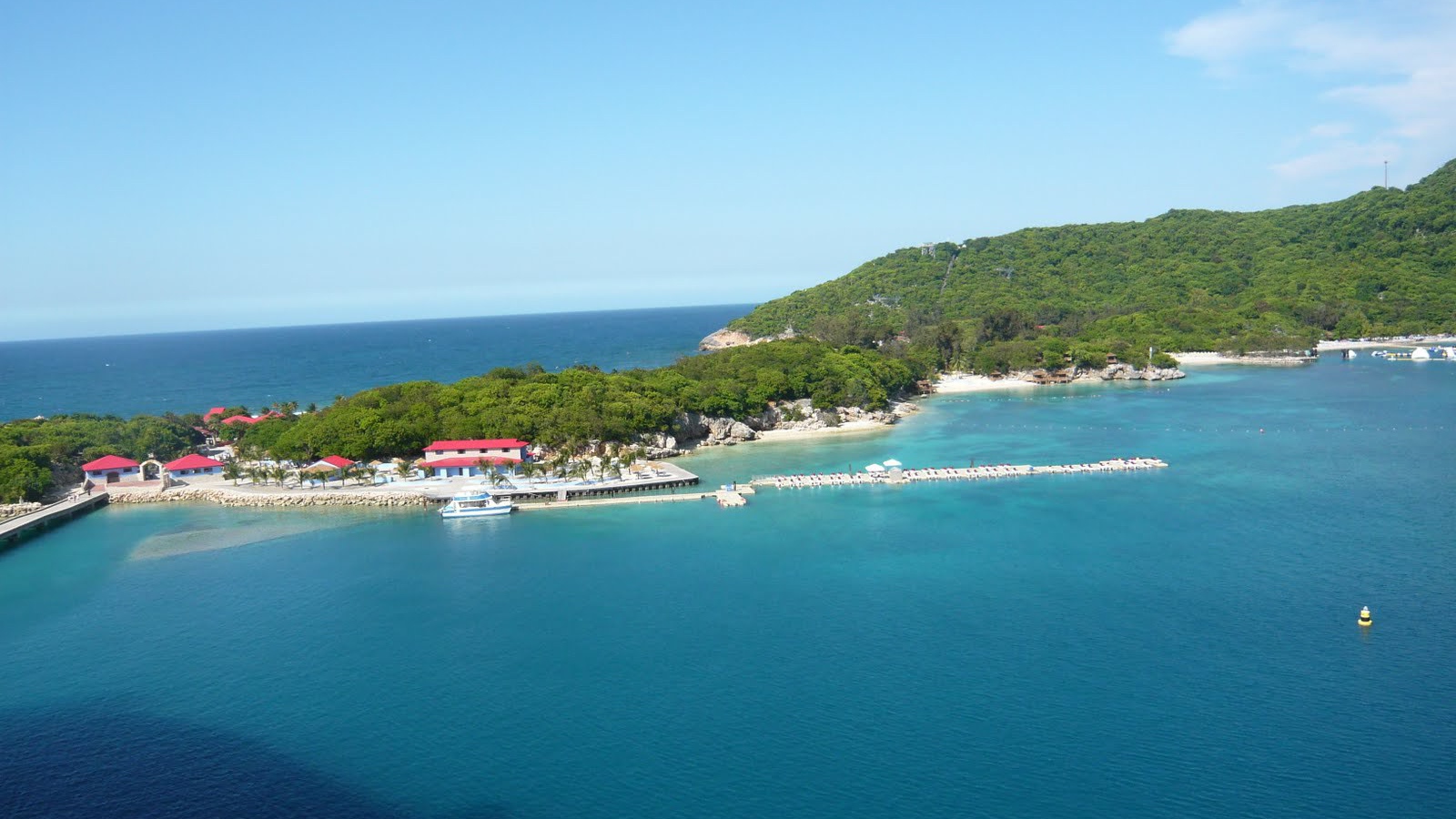 Голубой океан Гаити