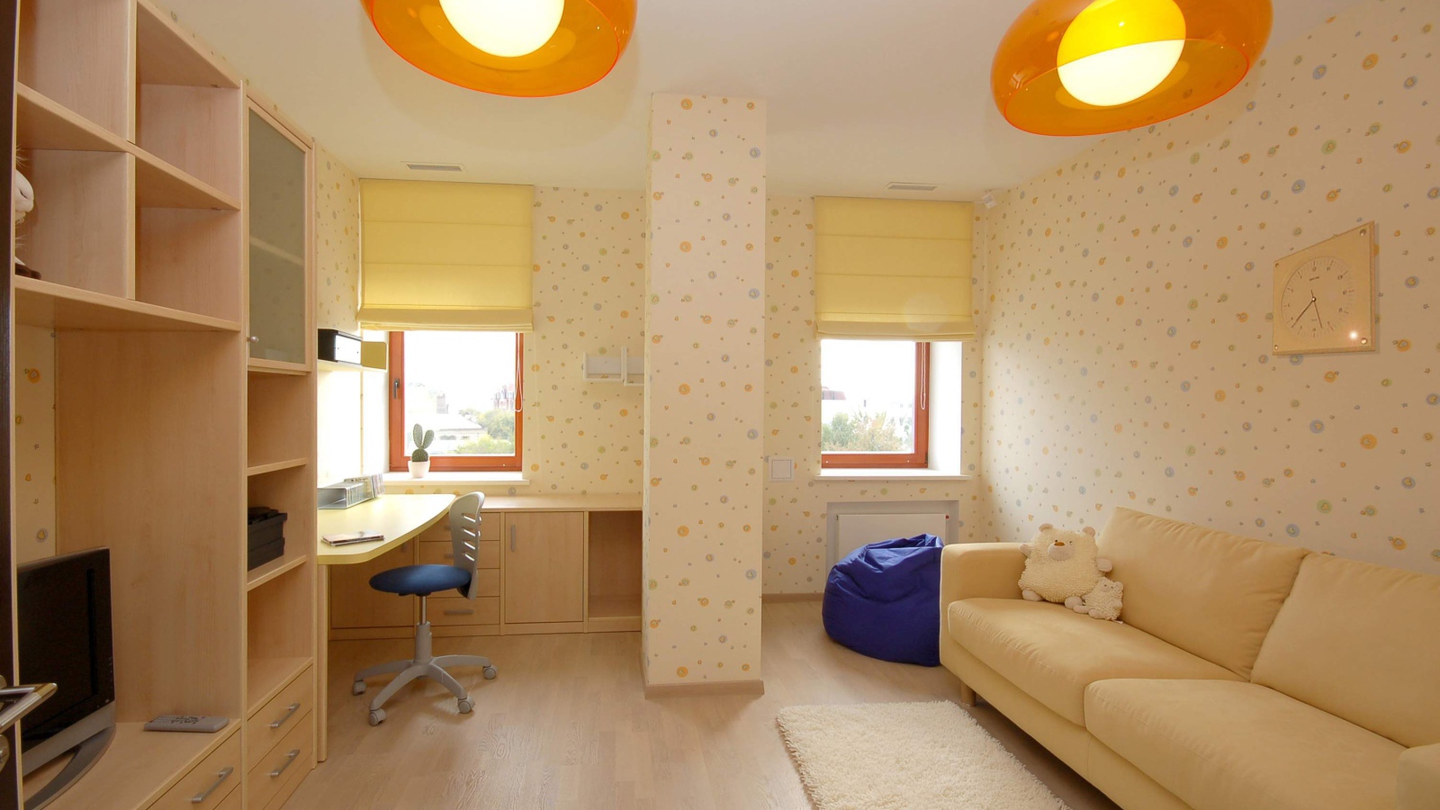 Яркие люстры в детской