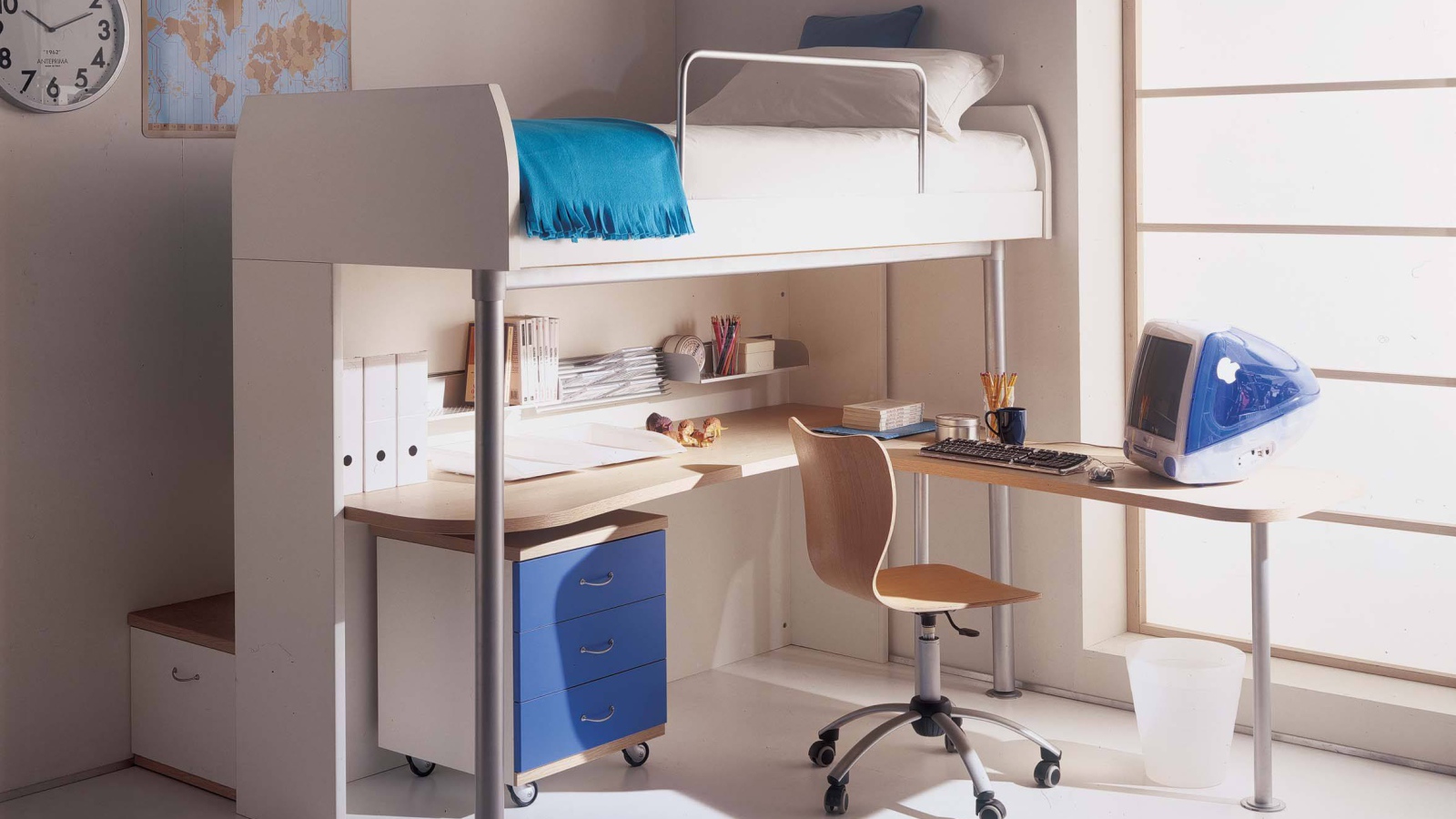 Компактная детская комната