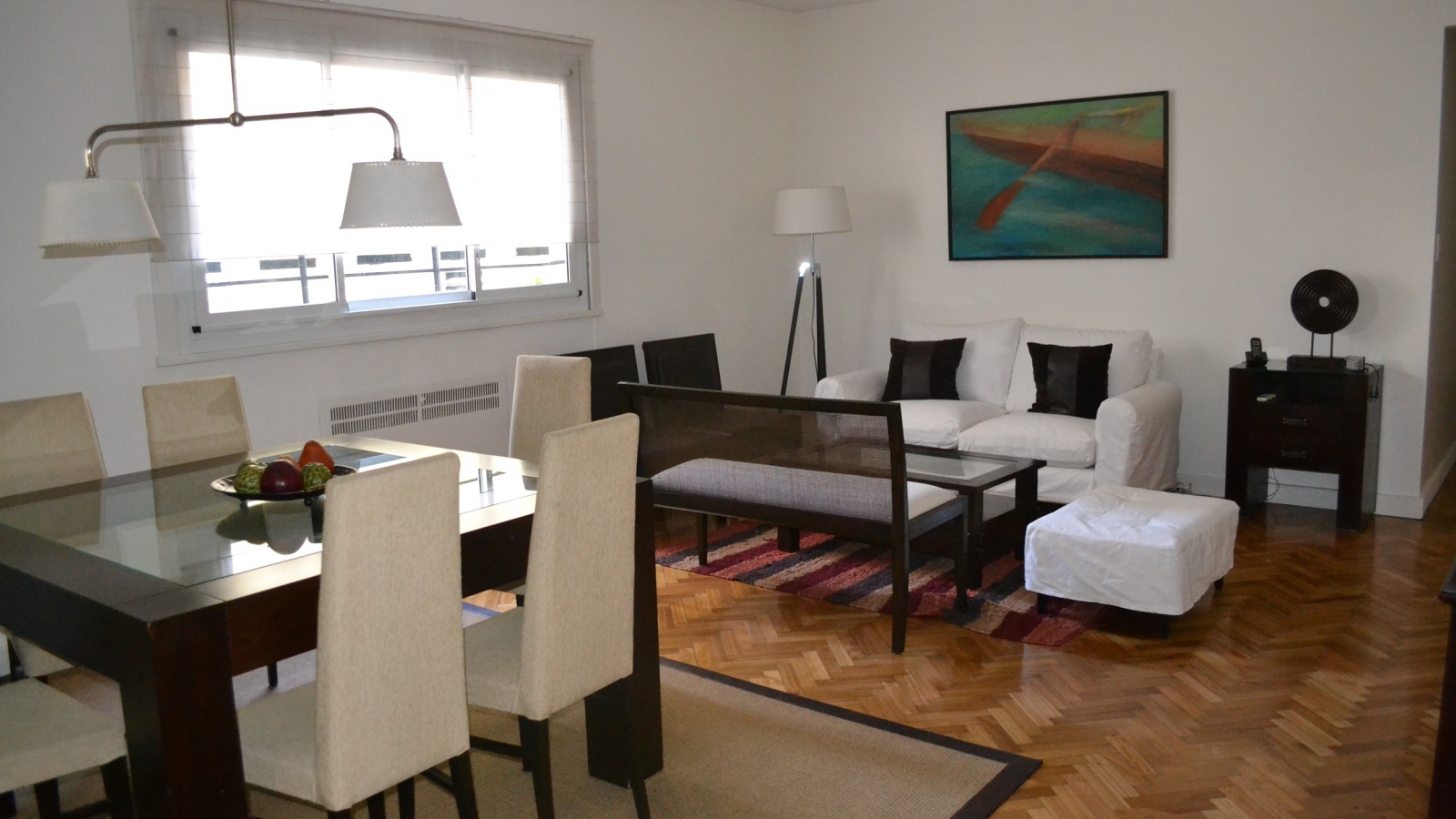 Столовая и уголок для отдыха