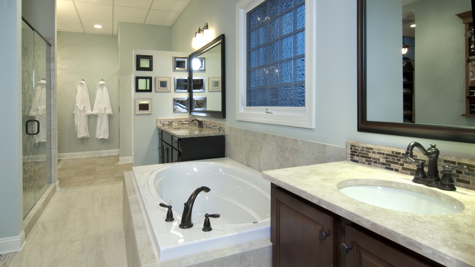 Элегантная ванная комната