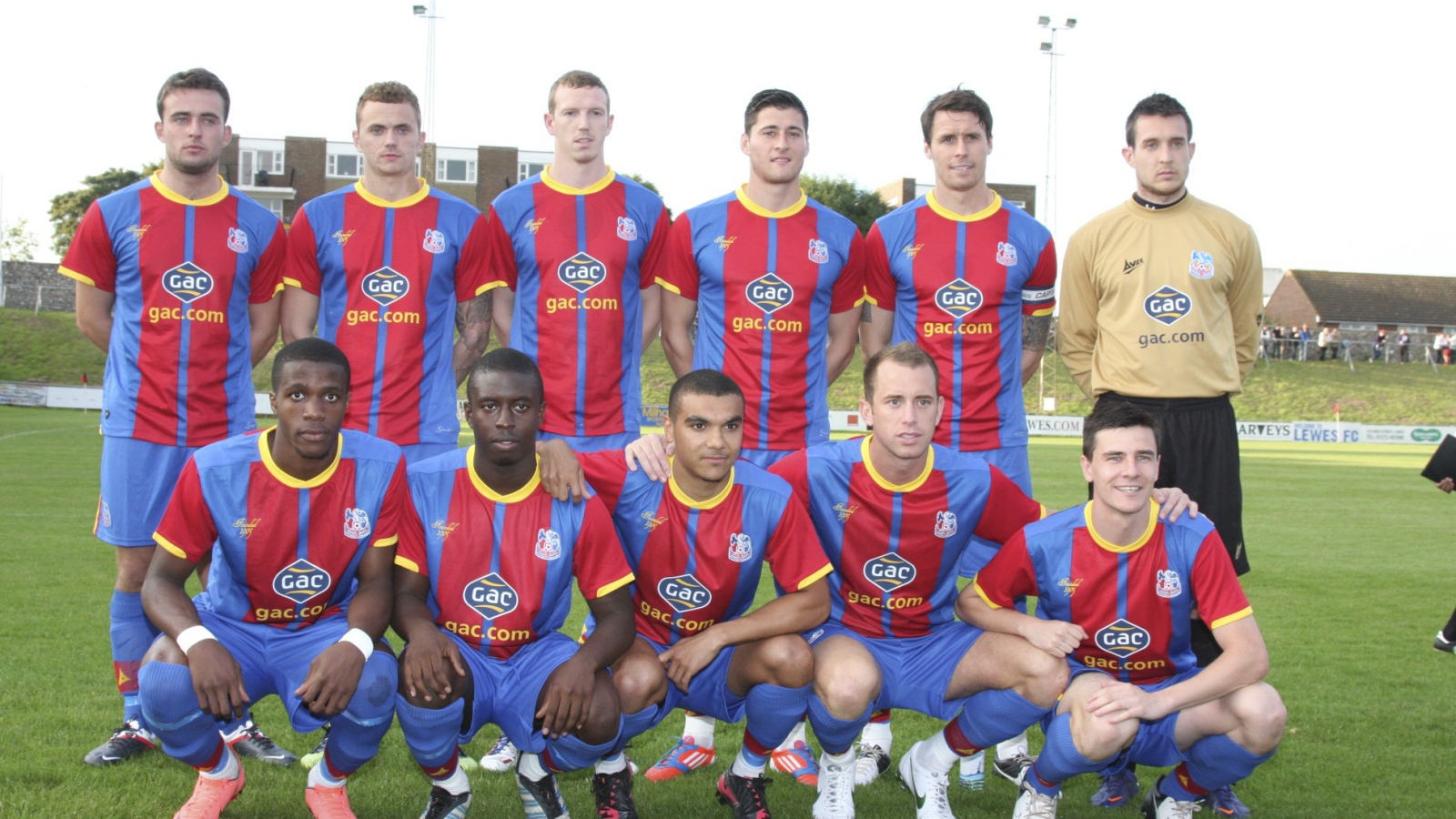 Известный ФК Кристал Пэлас