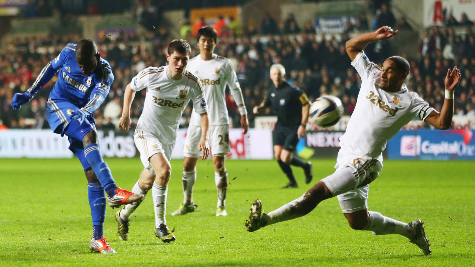 Футбольный клуб Суонси Сити