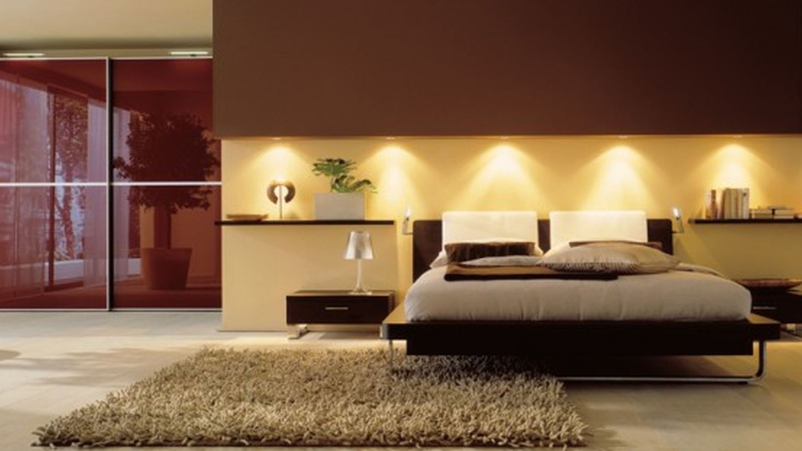 Пушистый ковер в спальне