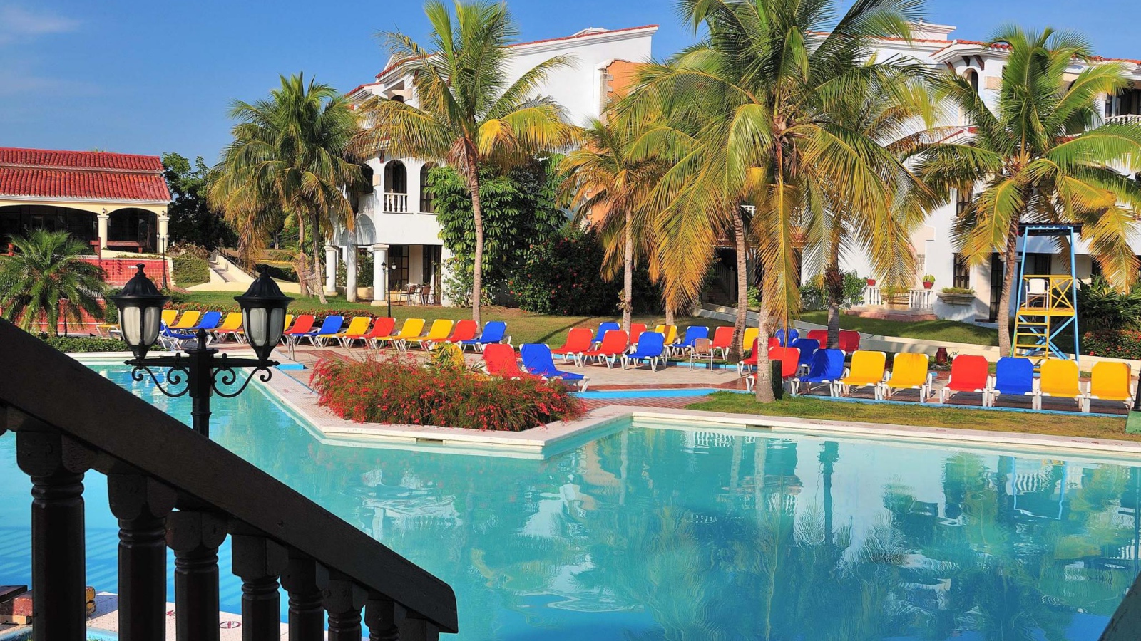 Отель на побережье на курорте Гуардалавака, Куба