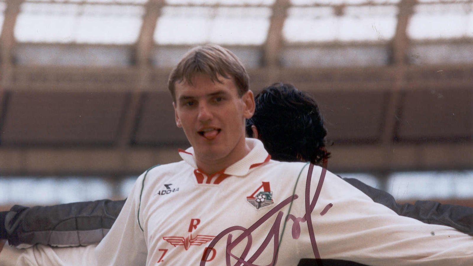 Игрок Локомотива Дмитрий Булыкин