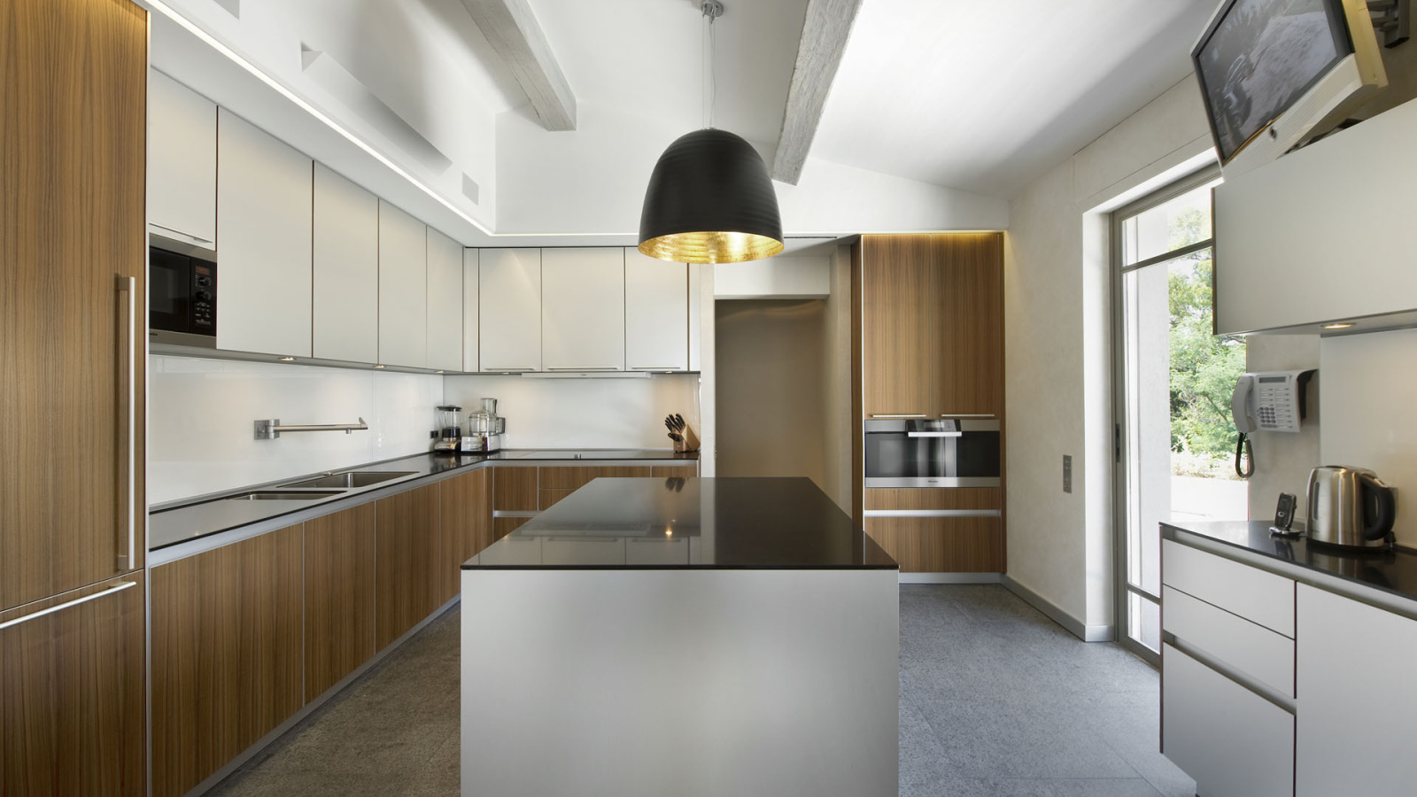 Минималистский интерьер кухни