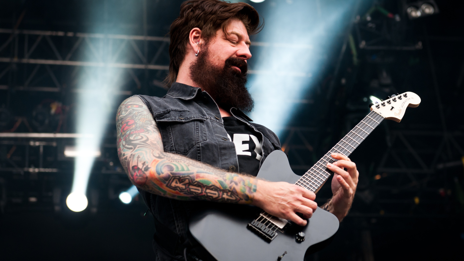 Музыкант с тату