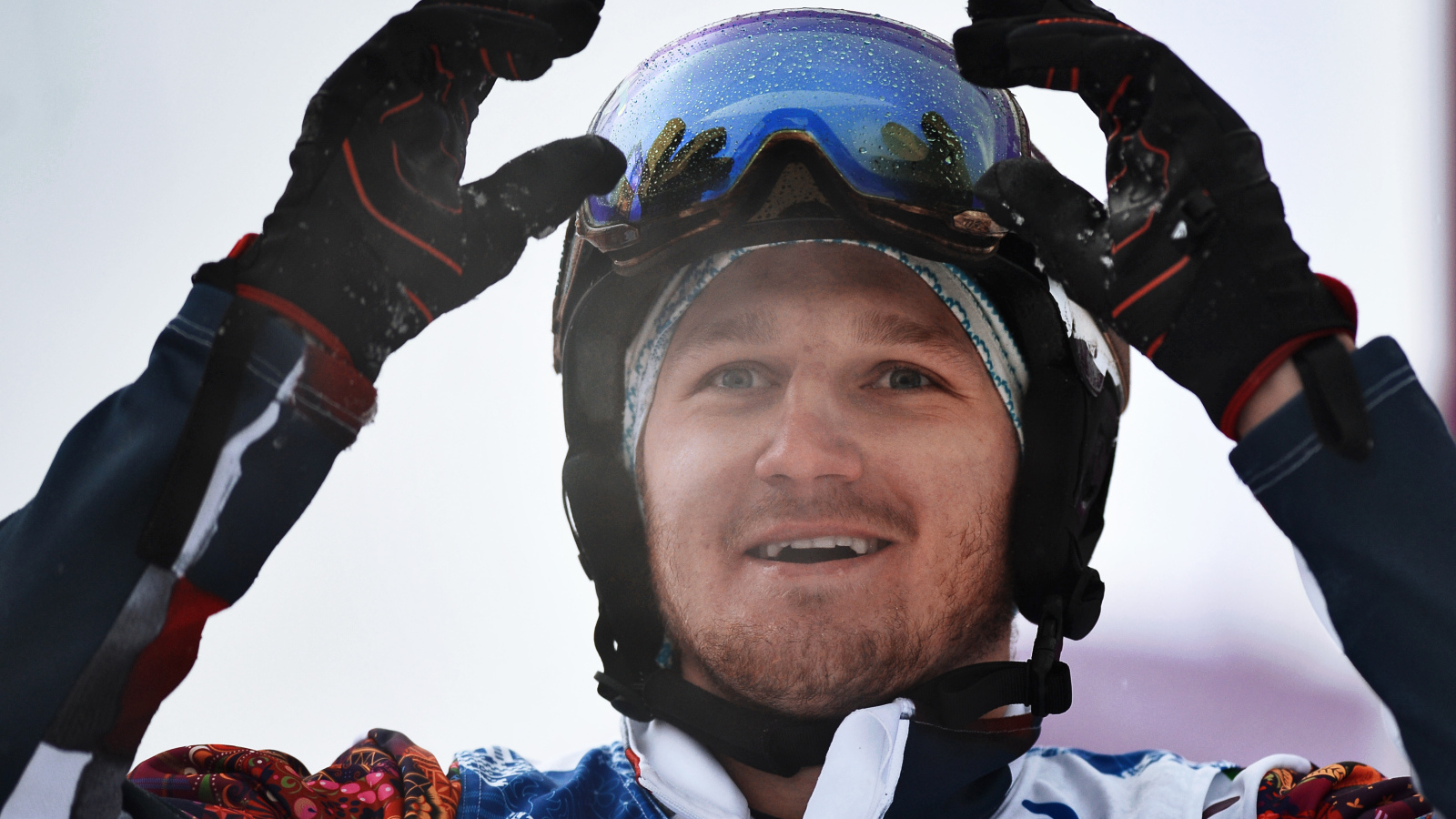 Николай Олюнин российский сноубордист серебряная медаль в Сочи 2014 год