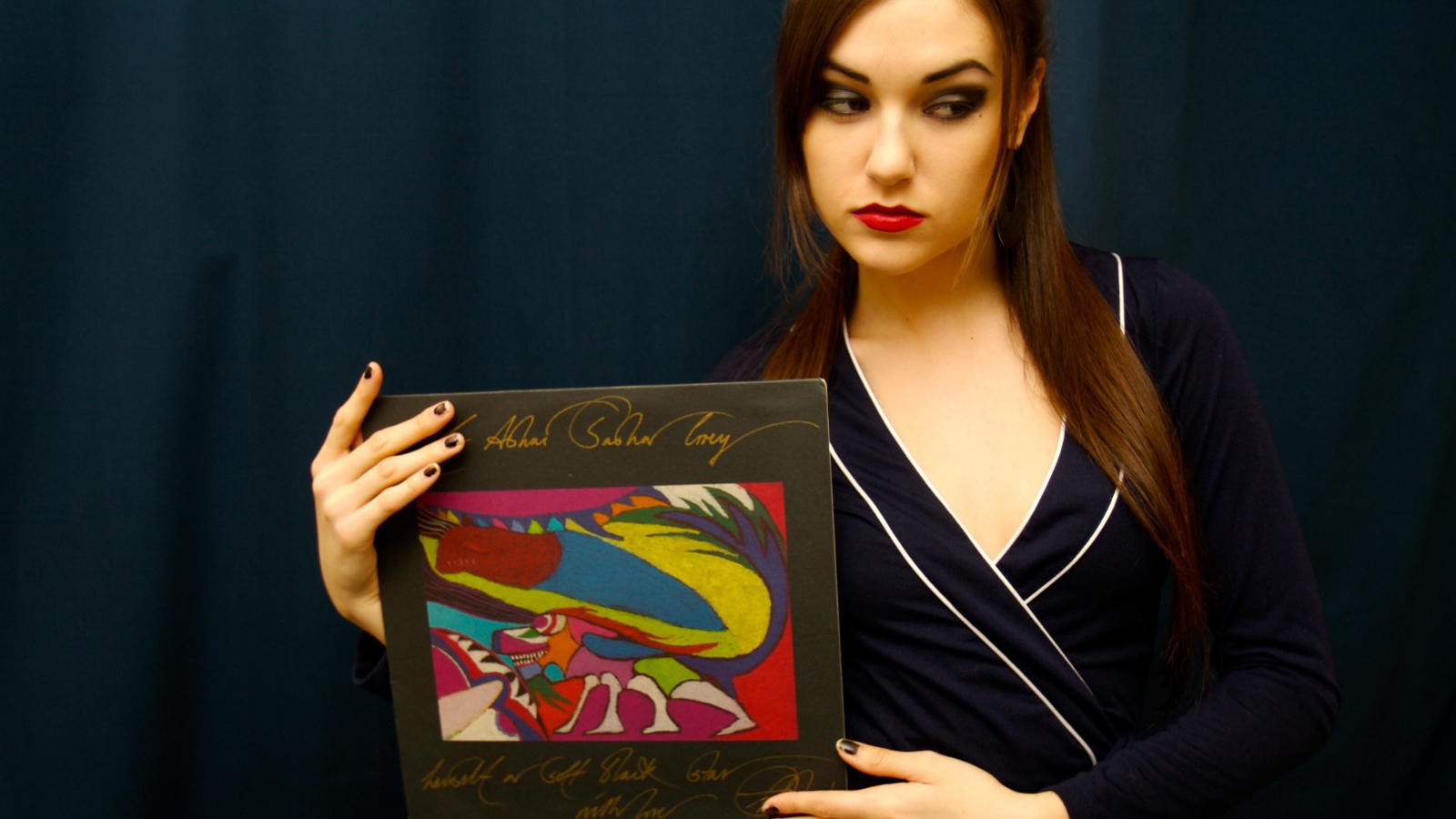 Саша Грей макияж с красной помадой