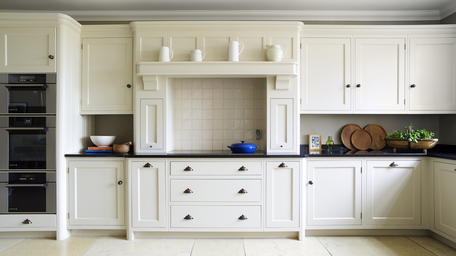 Белая мебель для кухни