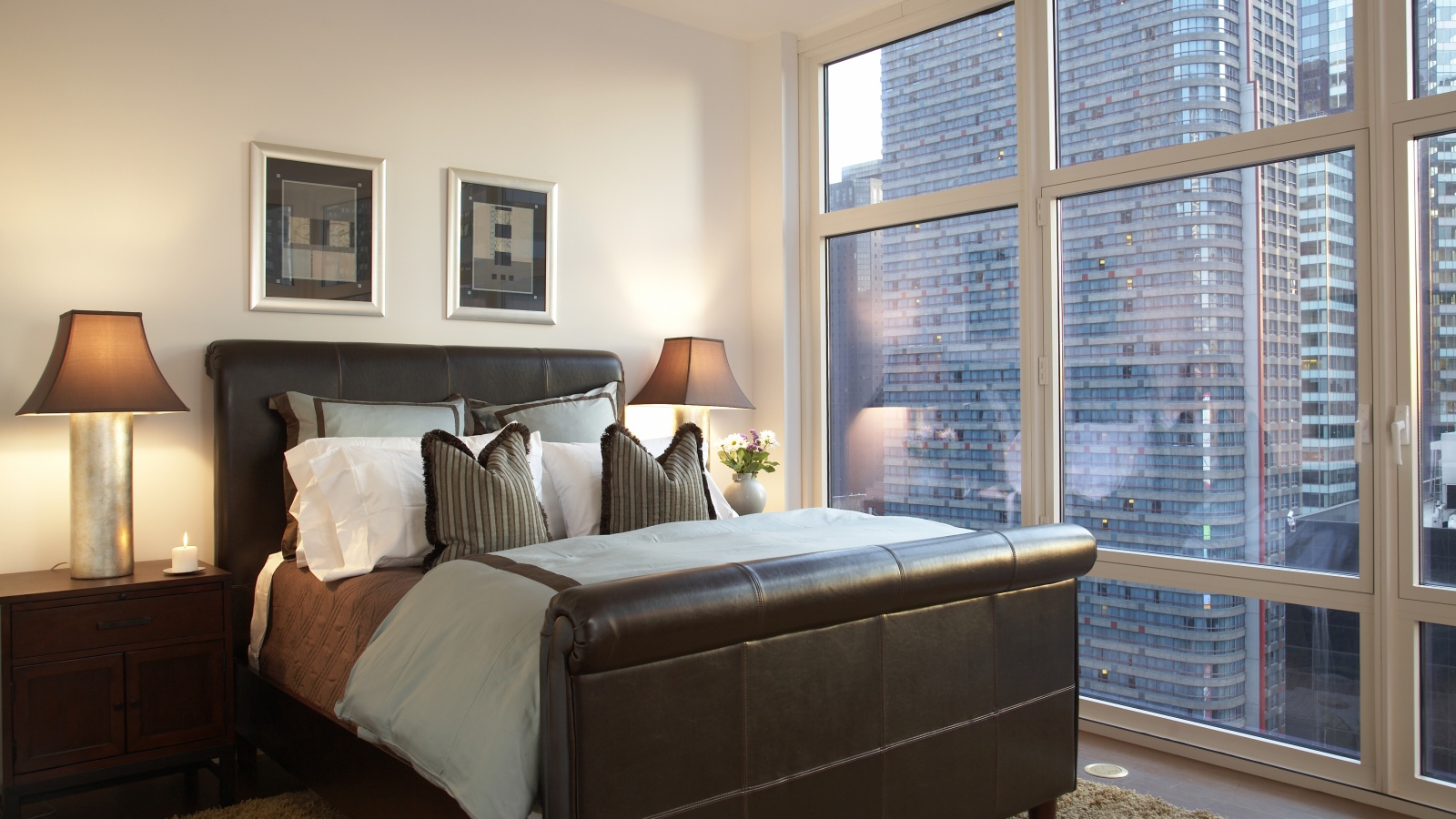 Спальня в городской квартире