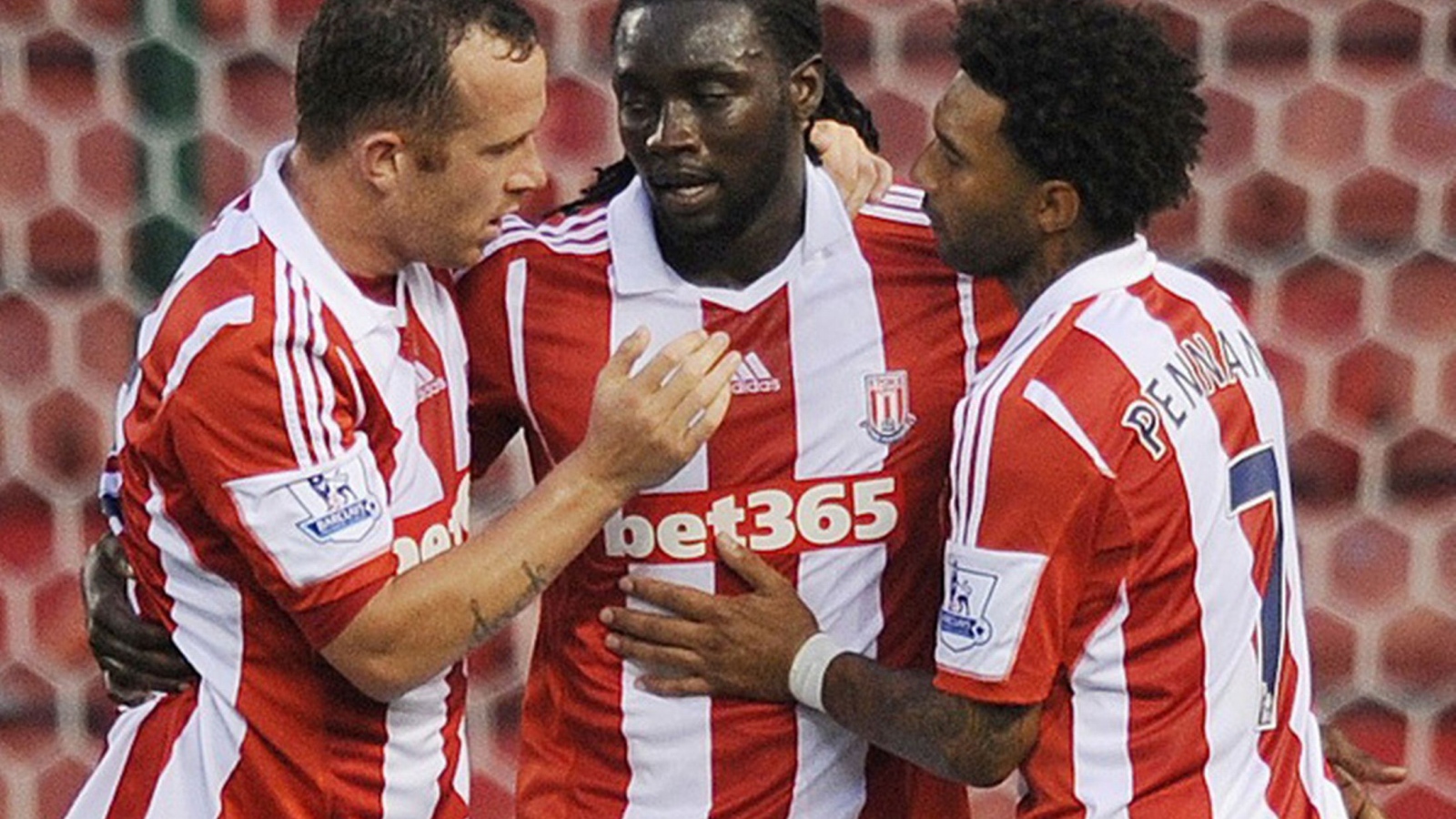 Популярный Футбольный клуб Англии Сток Сити