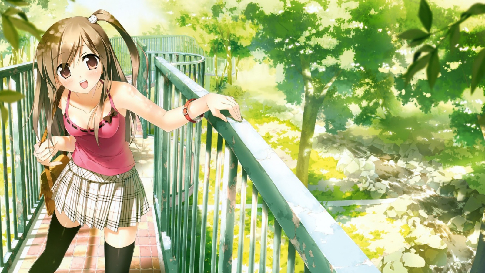 Девушка аниме идет по огороженной тропинке