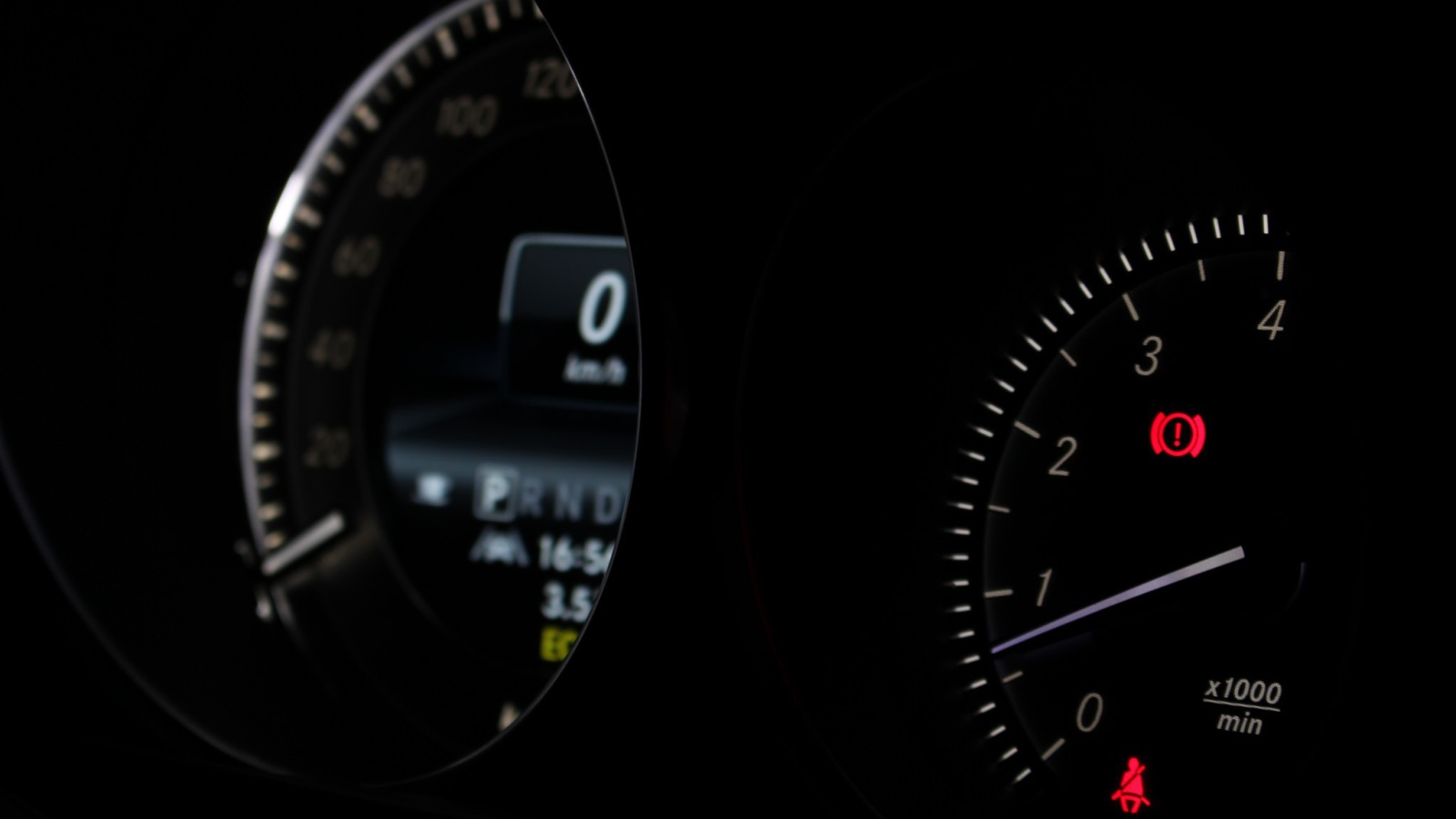 Приборная панель автомобиля