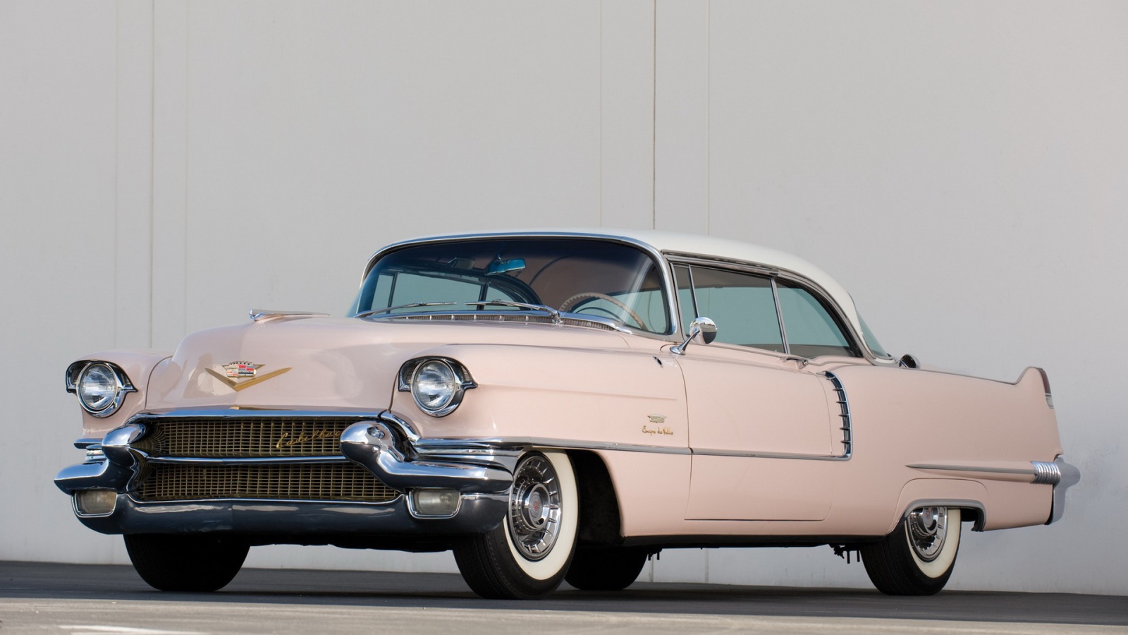 Ретро автомобиль Cadillac Series 62