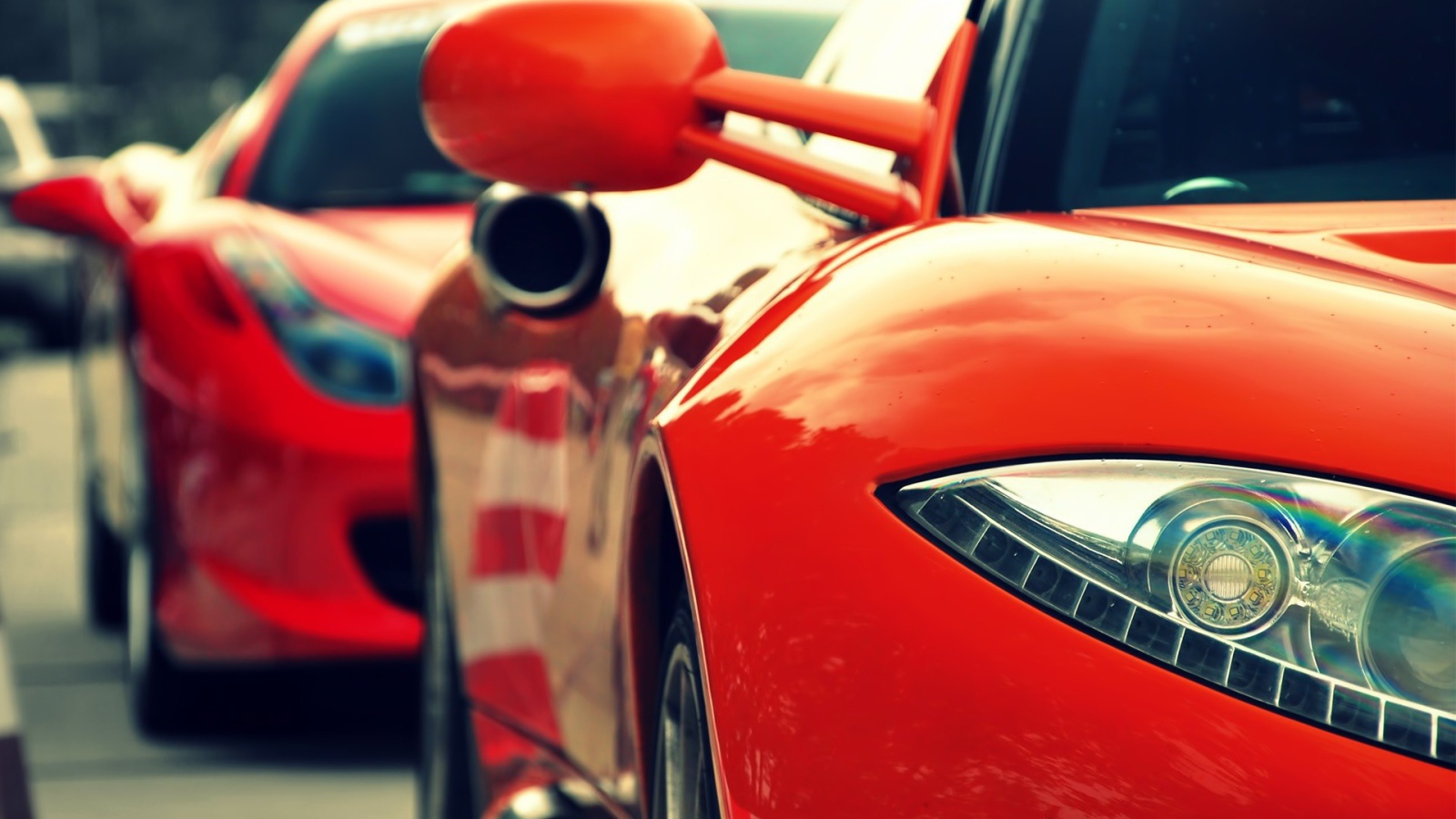 Красные Феррари Spyker