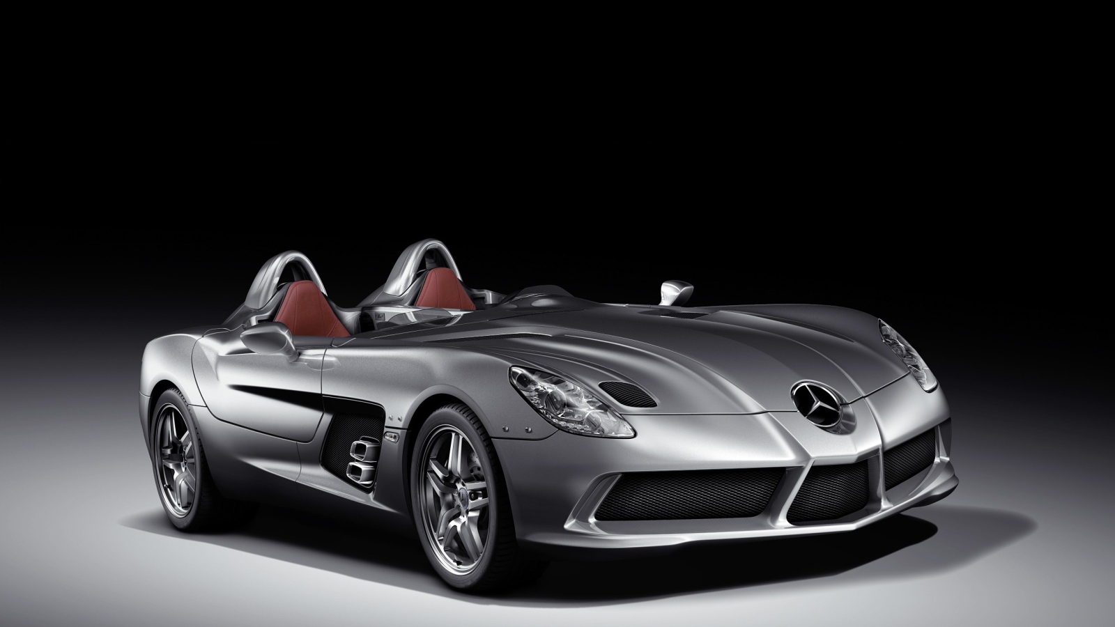 Необычный автомобиль Mercedes-Benz SLR Stirling Moss