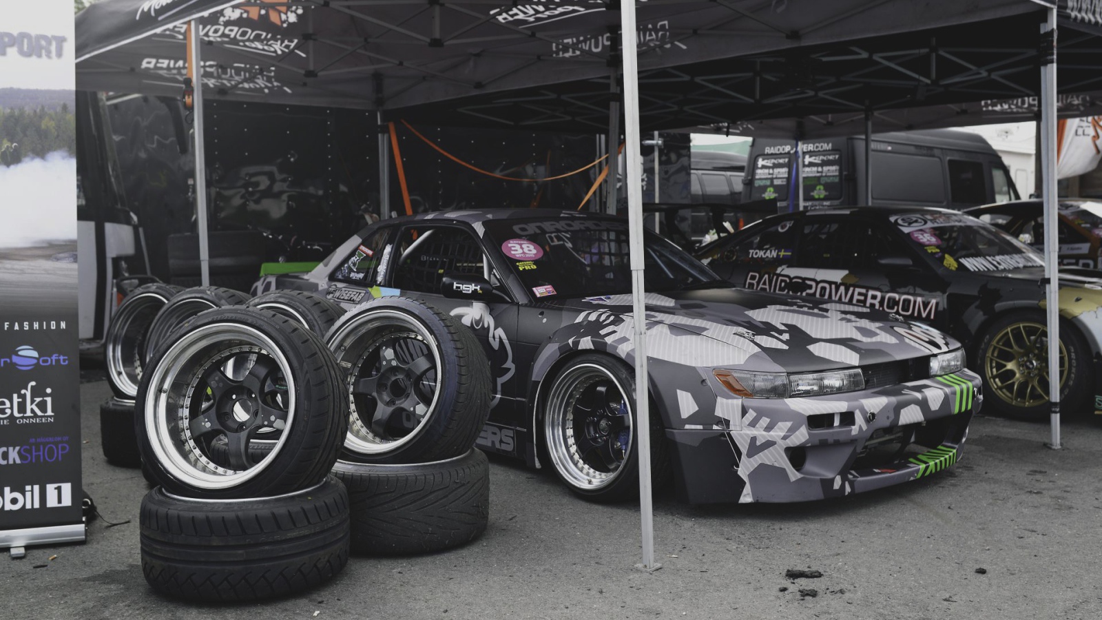 Замена резины гоночного Nissan S13