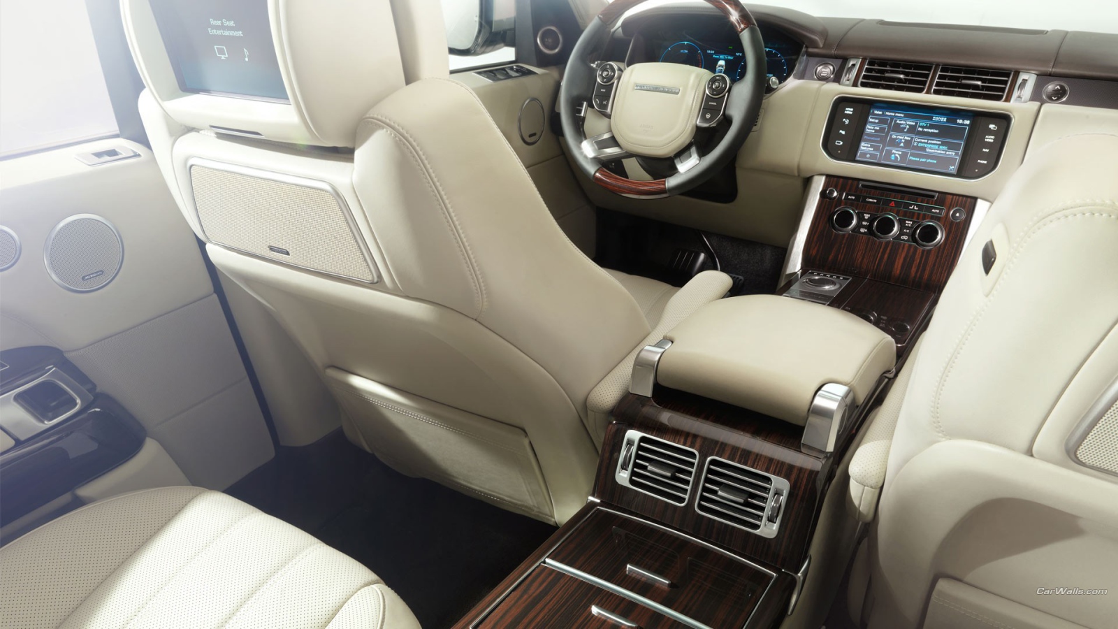 Интерьер автомобиля Range Rover