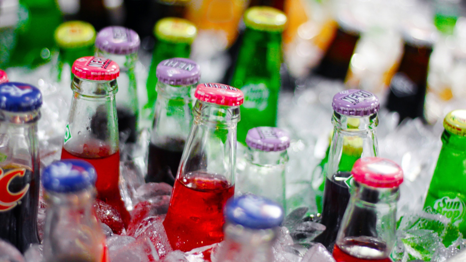 Крышки бутылок пива и коктейлей