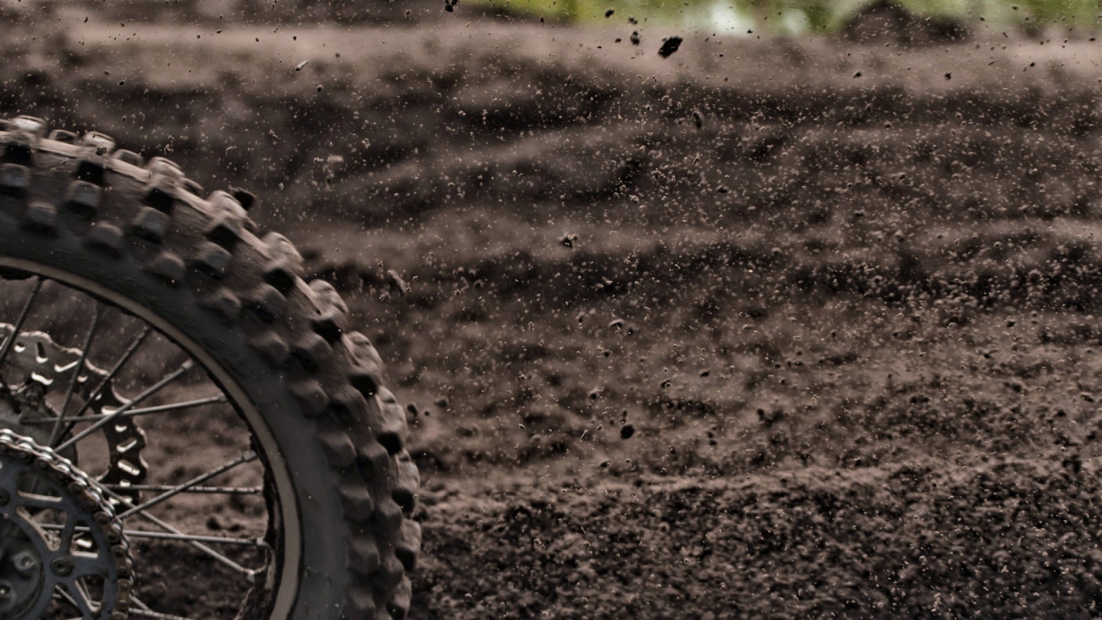 Грязь из под колеса велосипеда