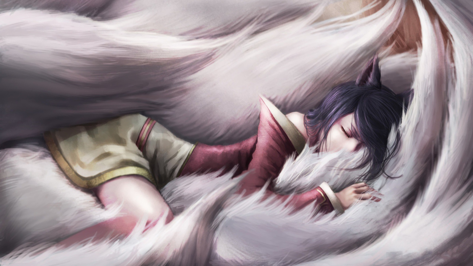 Девушка спит среди белого меха