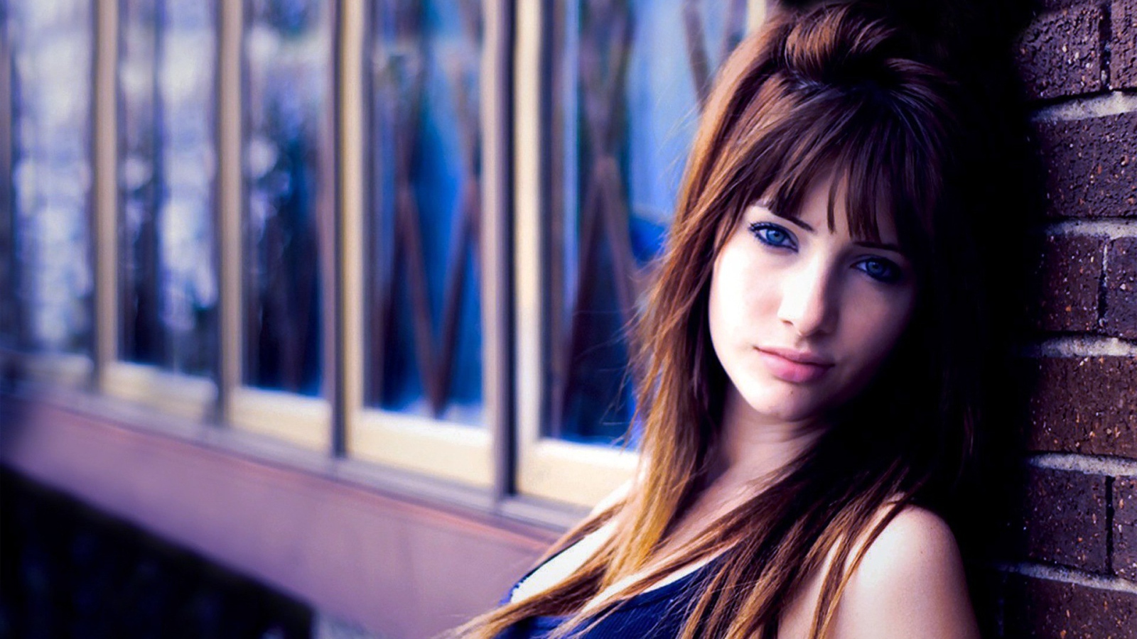 Голубоглазая шатенка Сьюзен Коффи