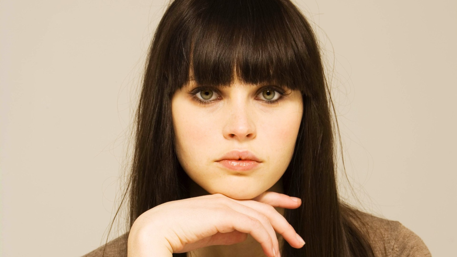 Зеленоглазая девушка Фелисити Джонс