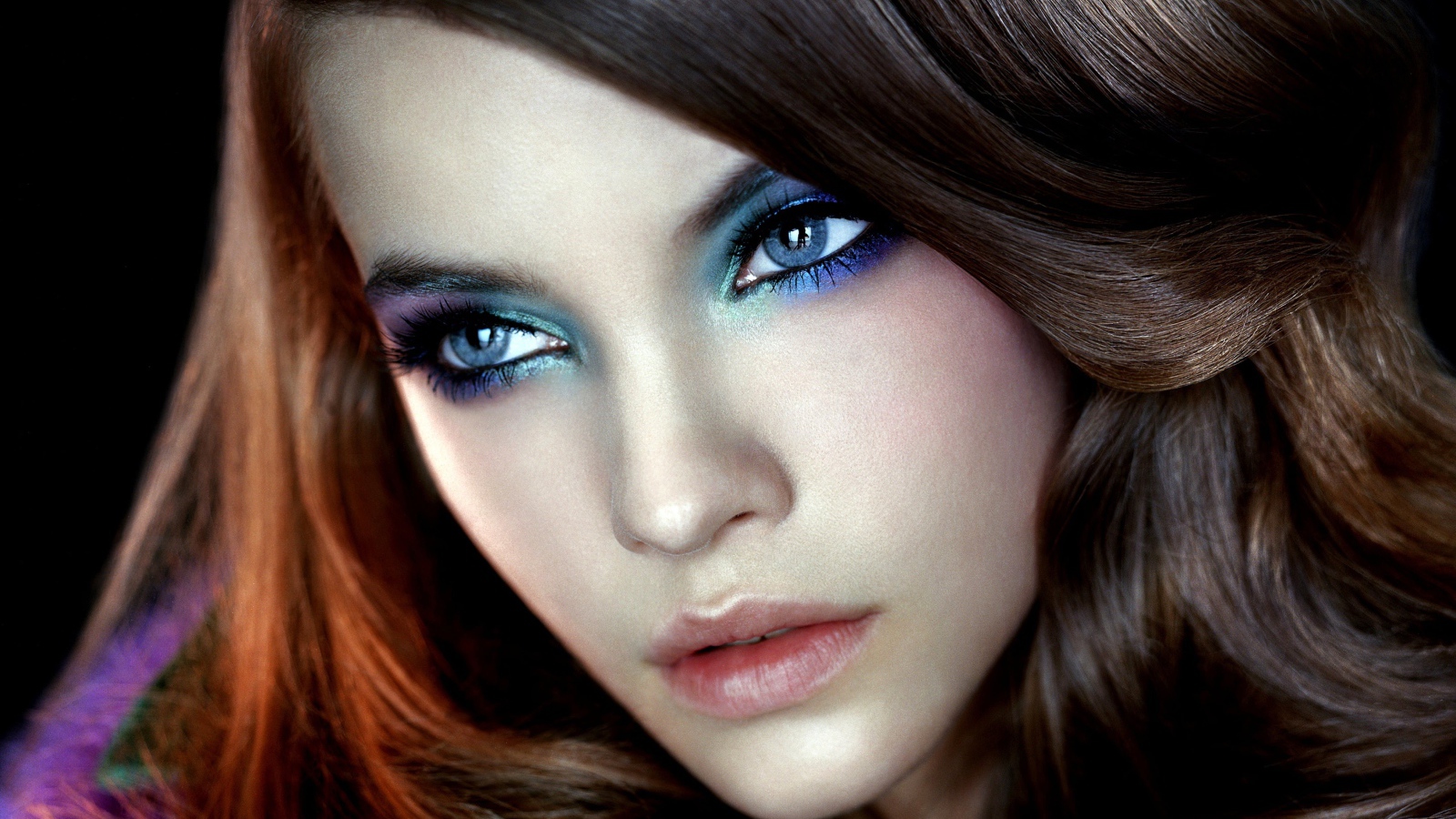 Макияж у девушки Барбары Палвин