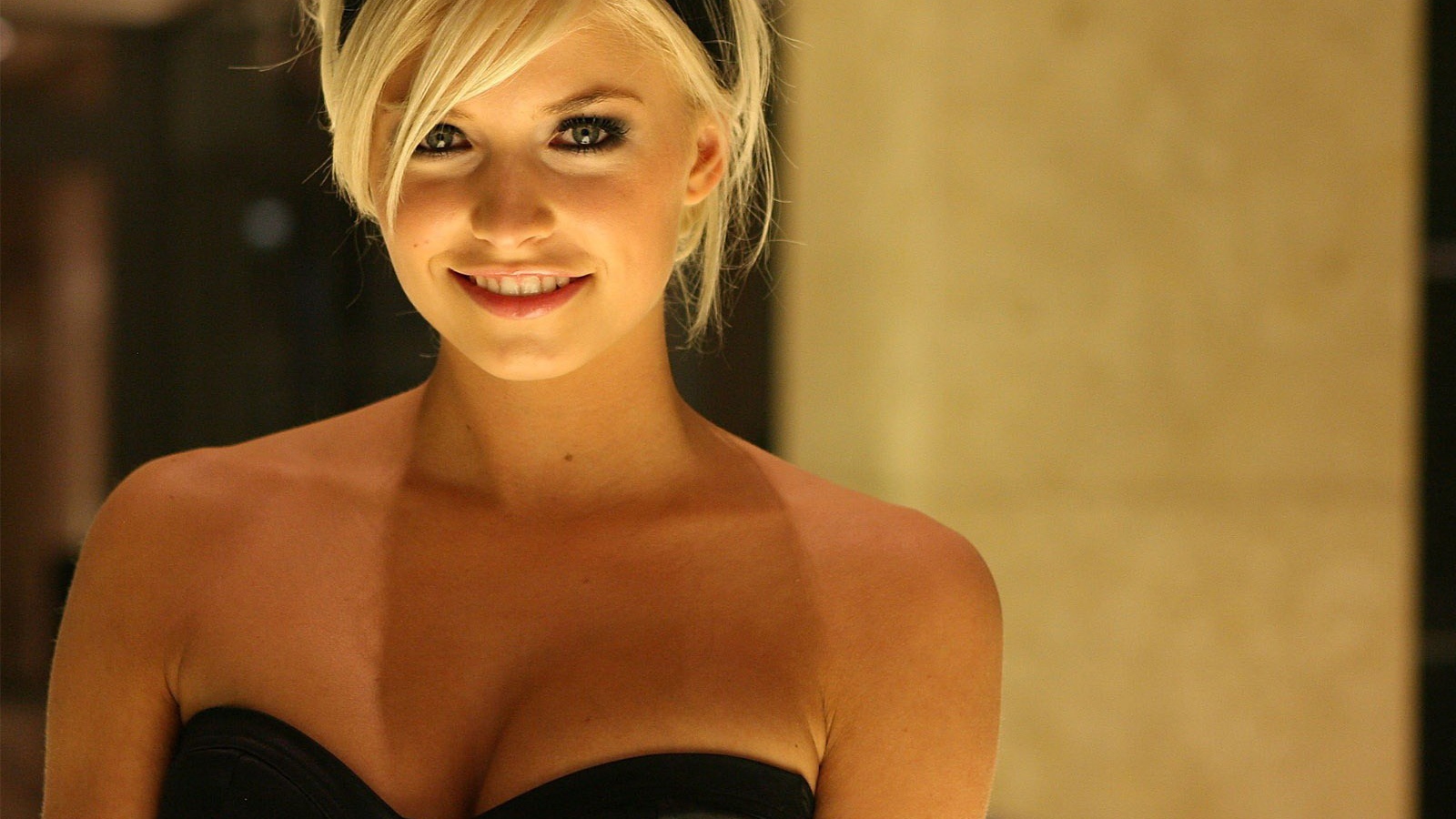 Красивая девушка Лена Герке