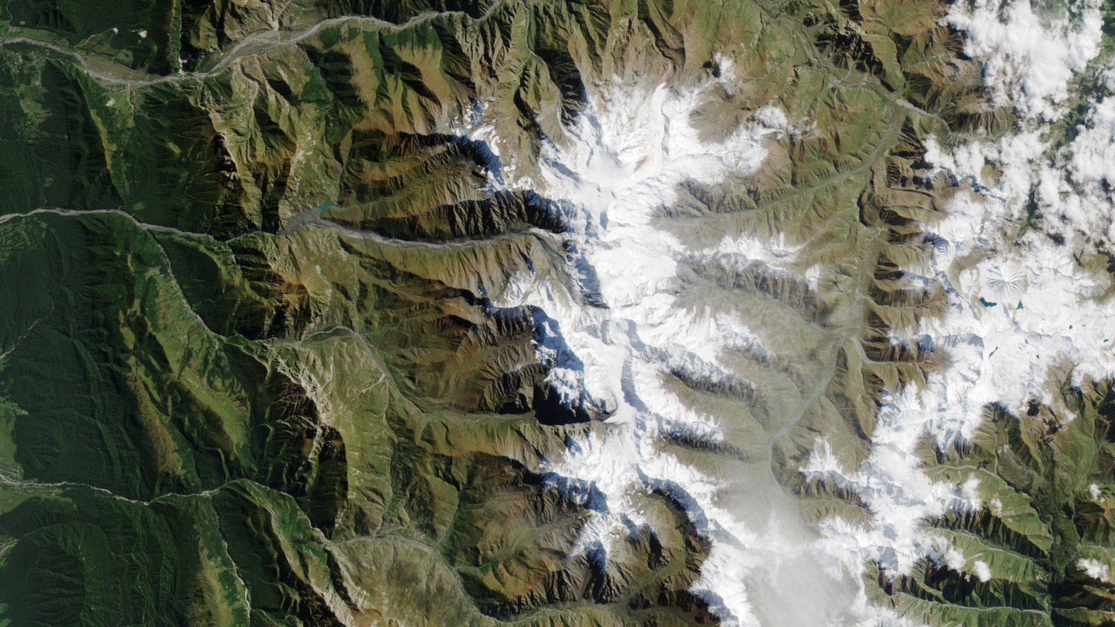 Фото гор из космоса