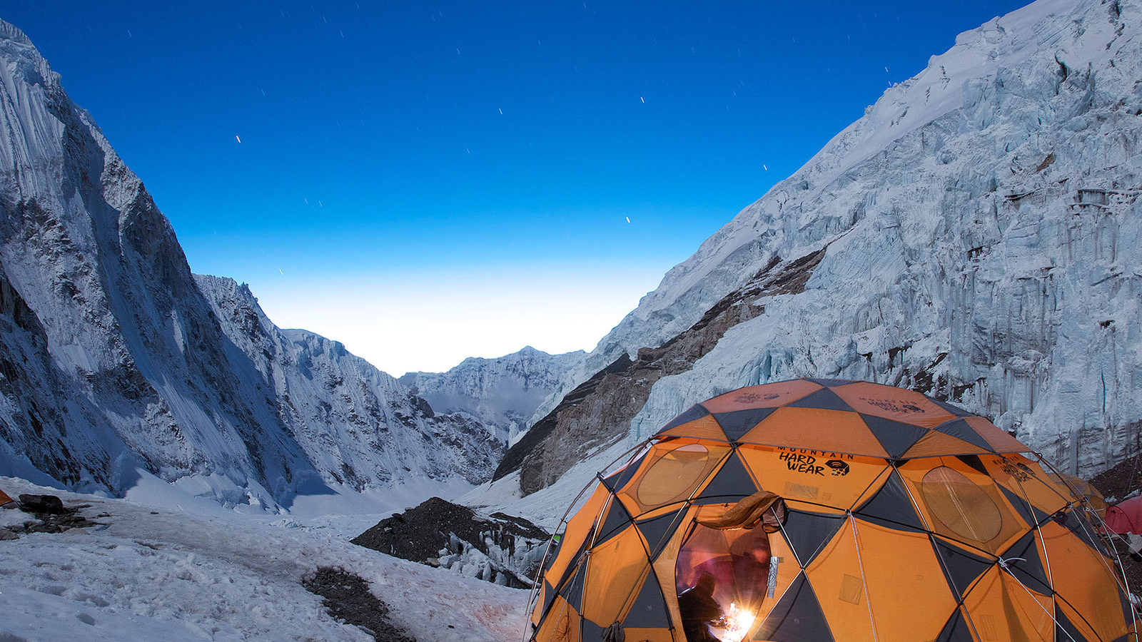 Палатка в горах