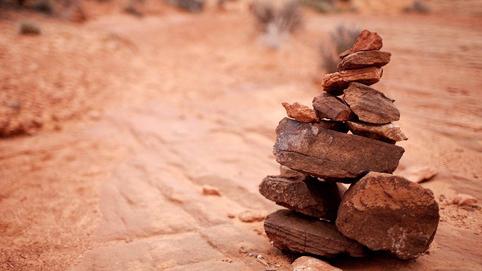 Пирамида из камней