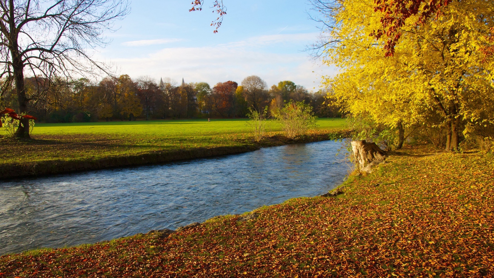Речушка среди полей