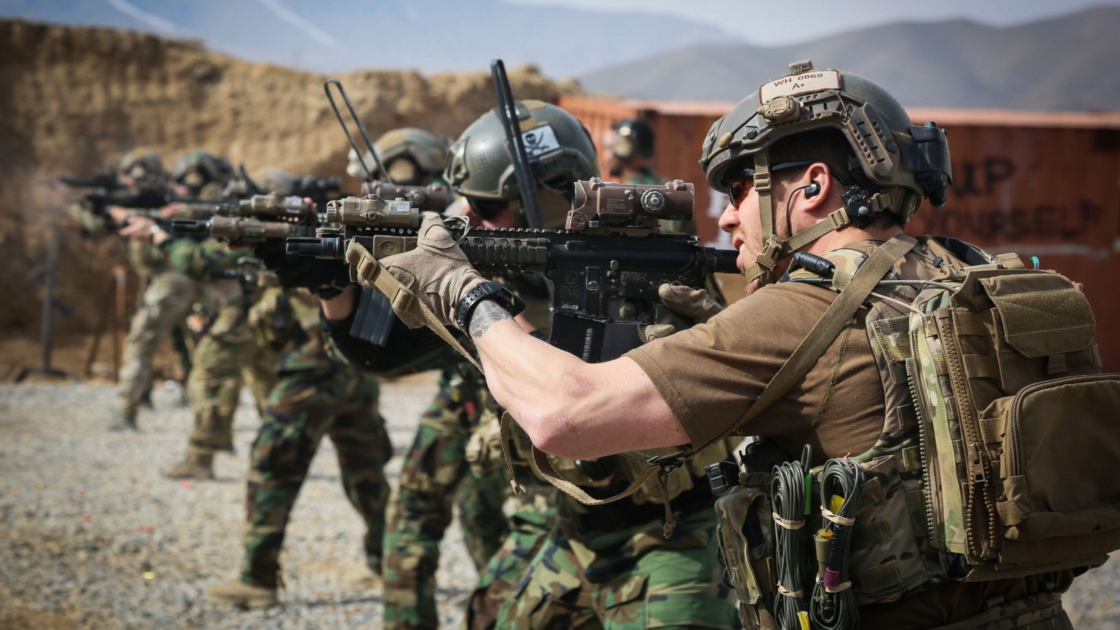 Солдаты на стрельбище