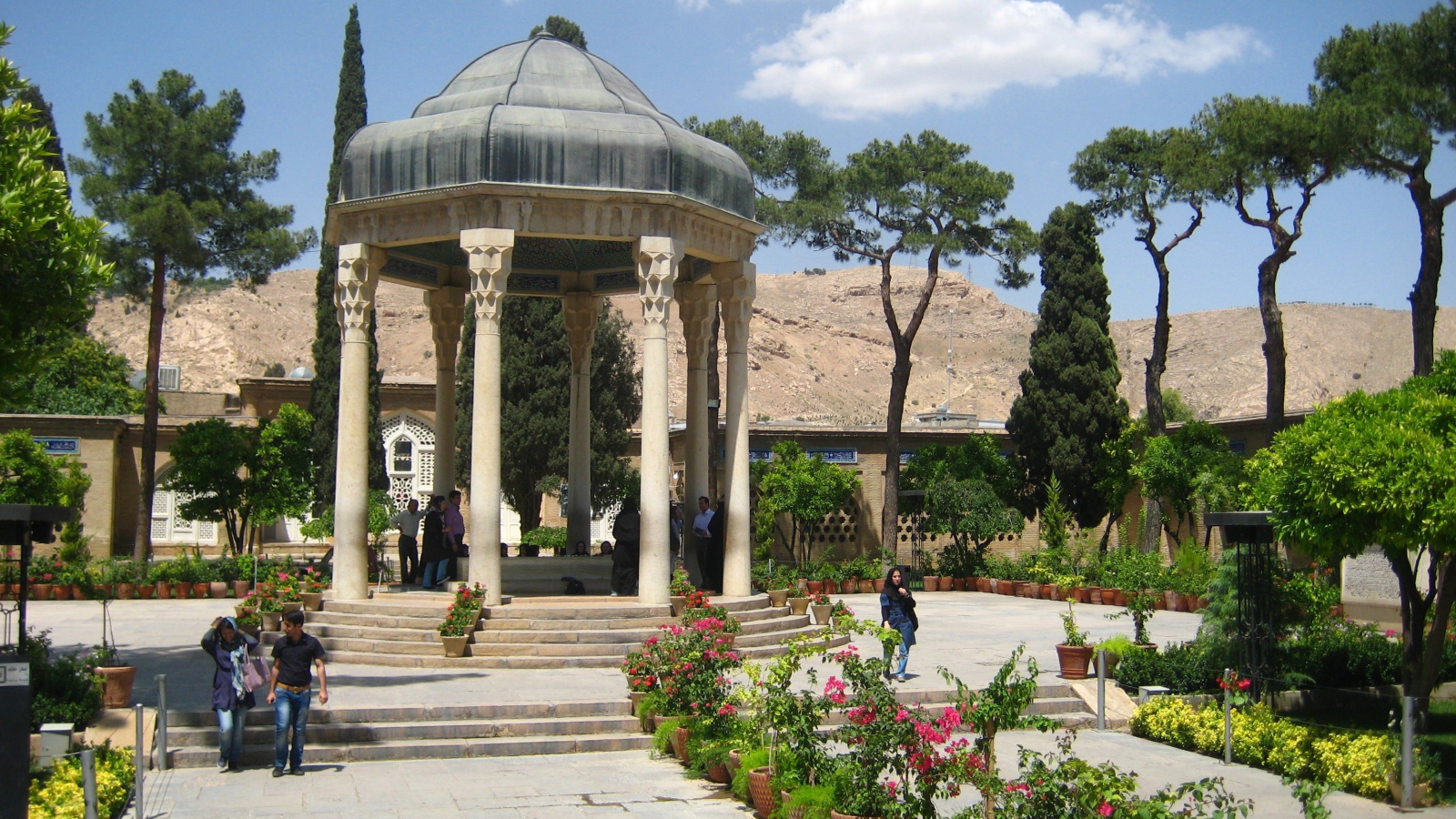 Беседка в парке Шираз, Иран