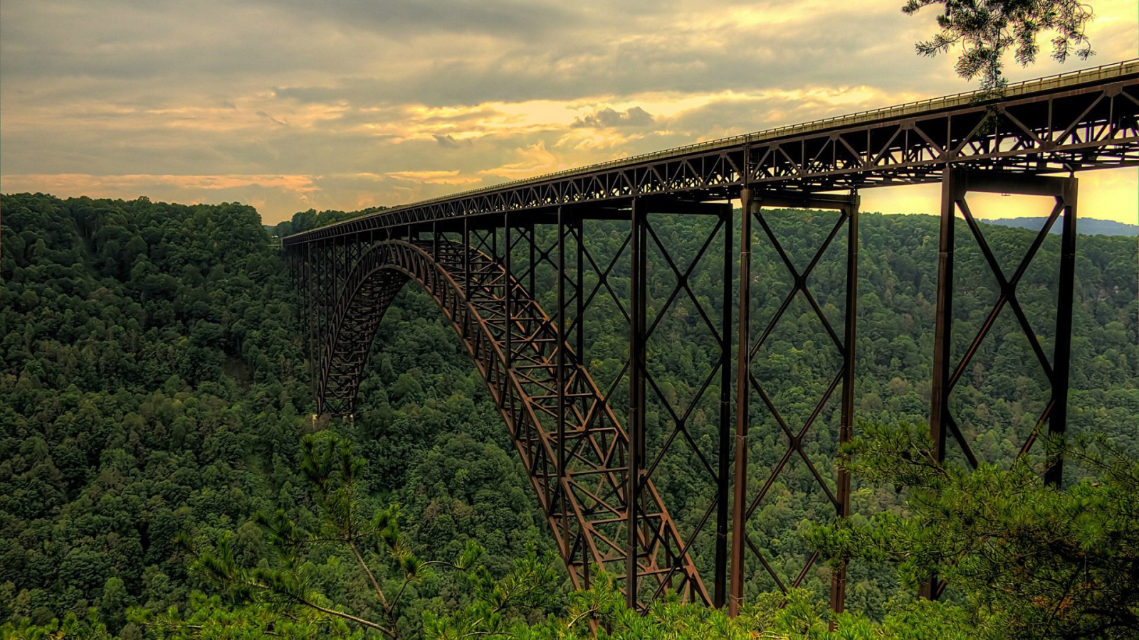 Мост New River Gorge Bridge в США