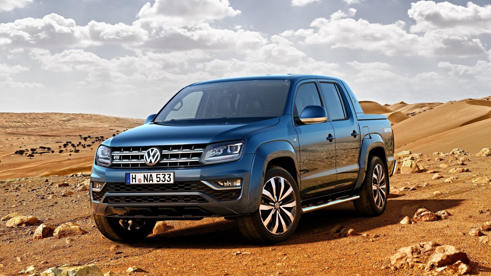 Пикап Volkswagen Amarok 2017 года в пустыни 