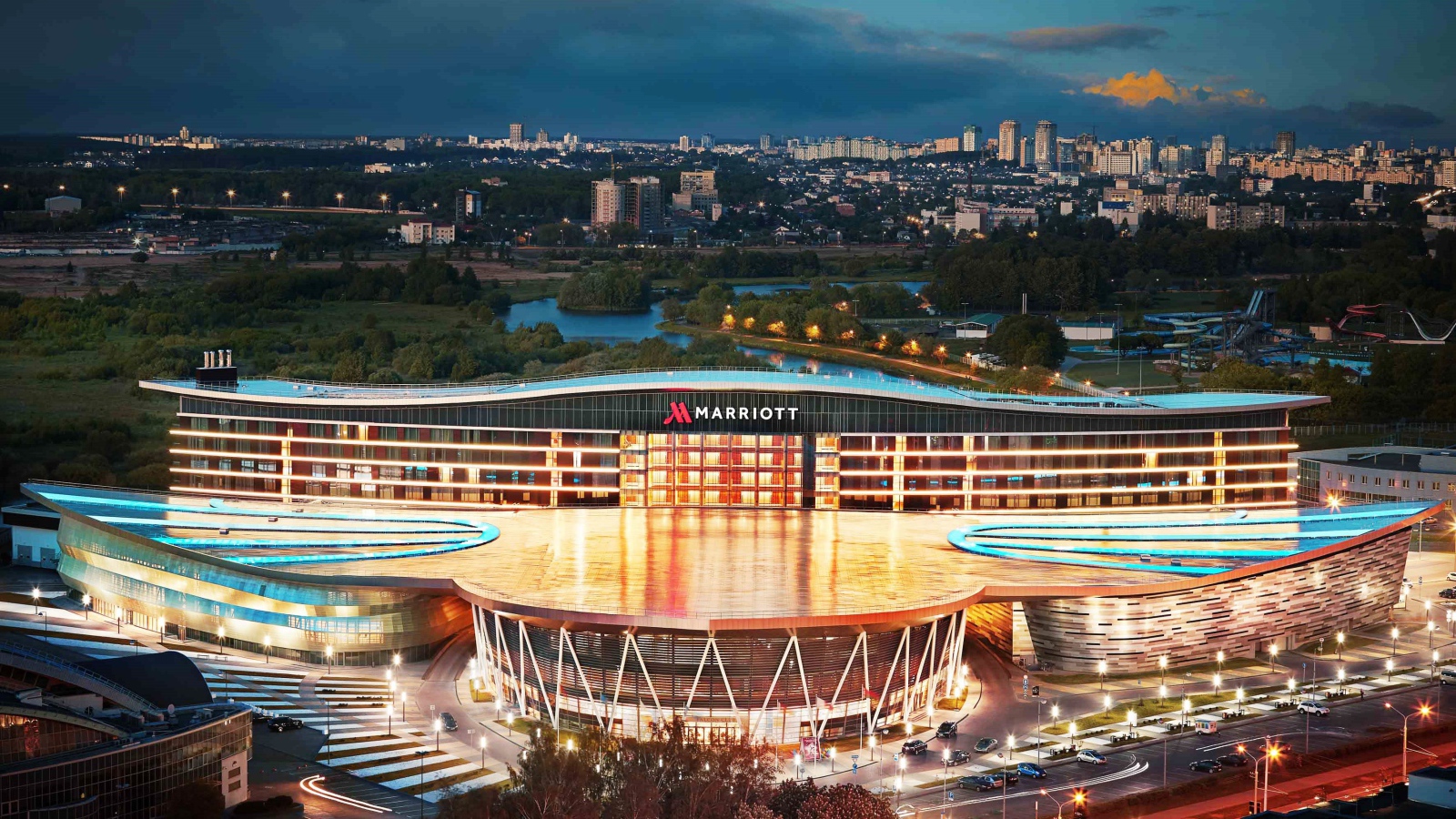 Отель Марриотт город Минск общий вид сверху 