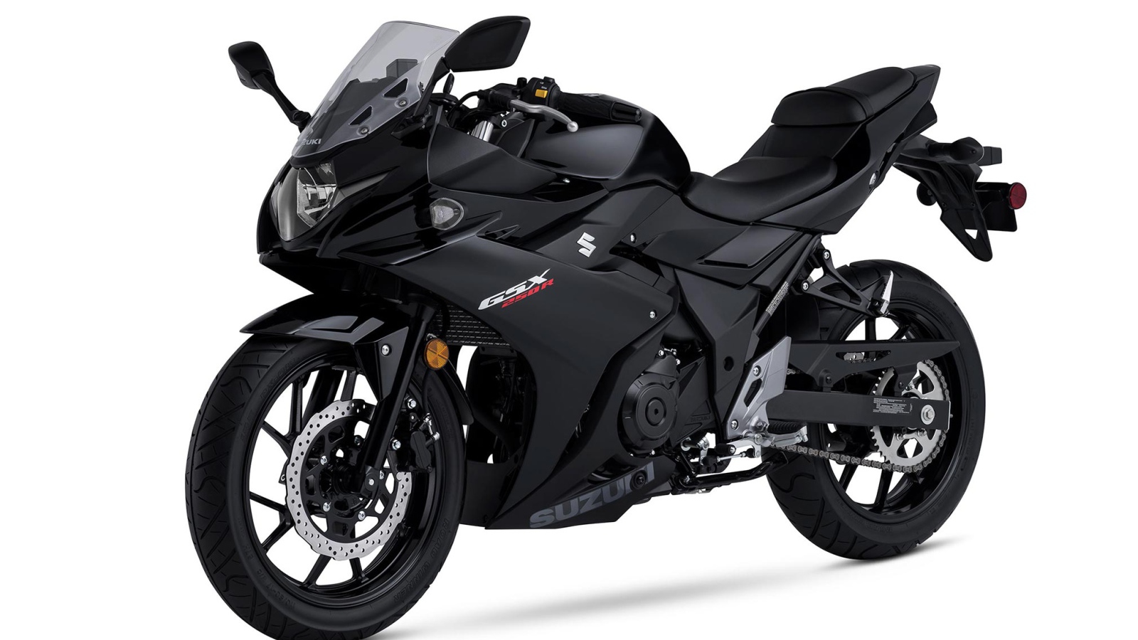 Мотоцикл Suzuki GSX250R на белом фоне 