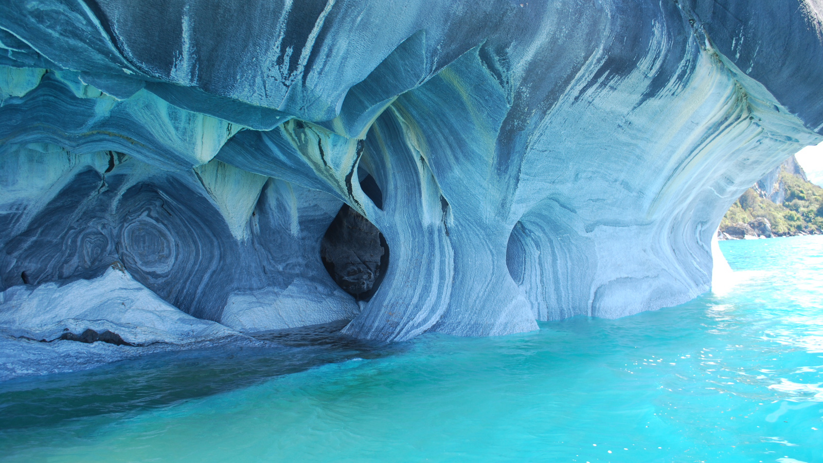 Красивые мраморные пещеры, Чили 