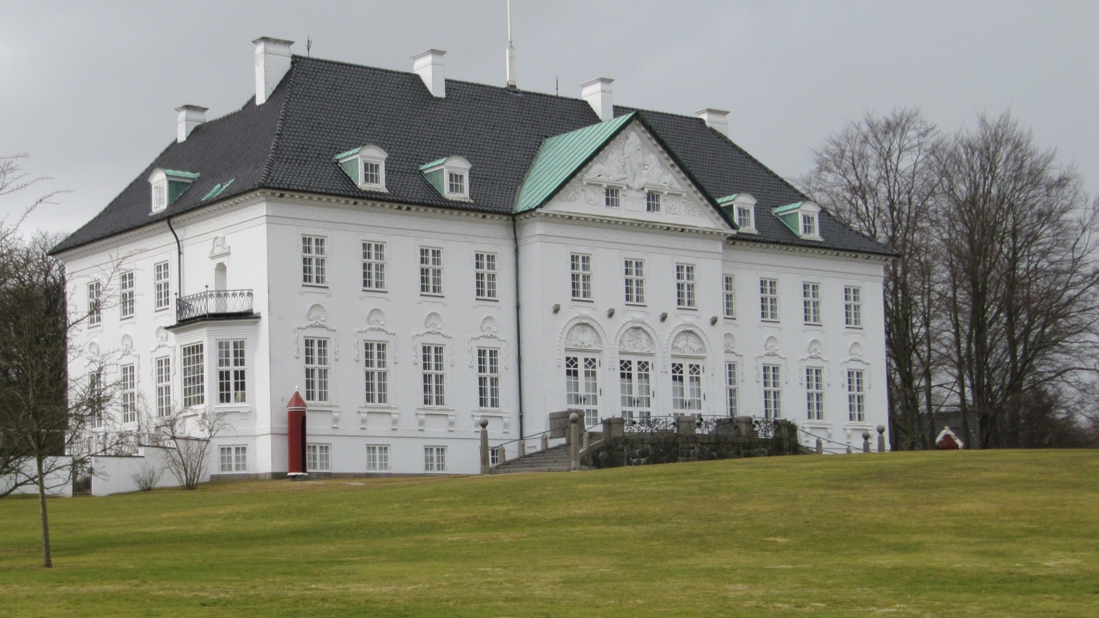 Дворец Марселисборг город Орхус, Дания 