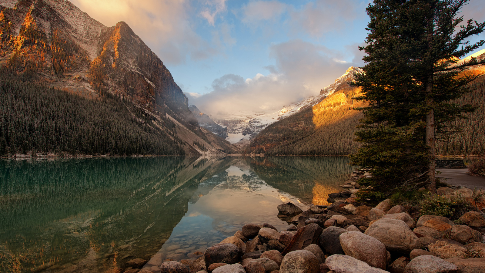 Рассвет в горах,  национальный парк Банф, Канада 
