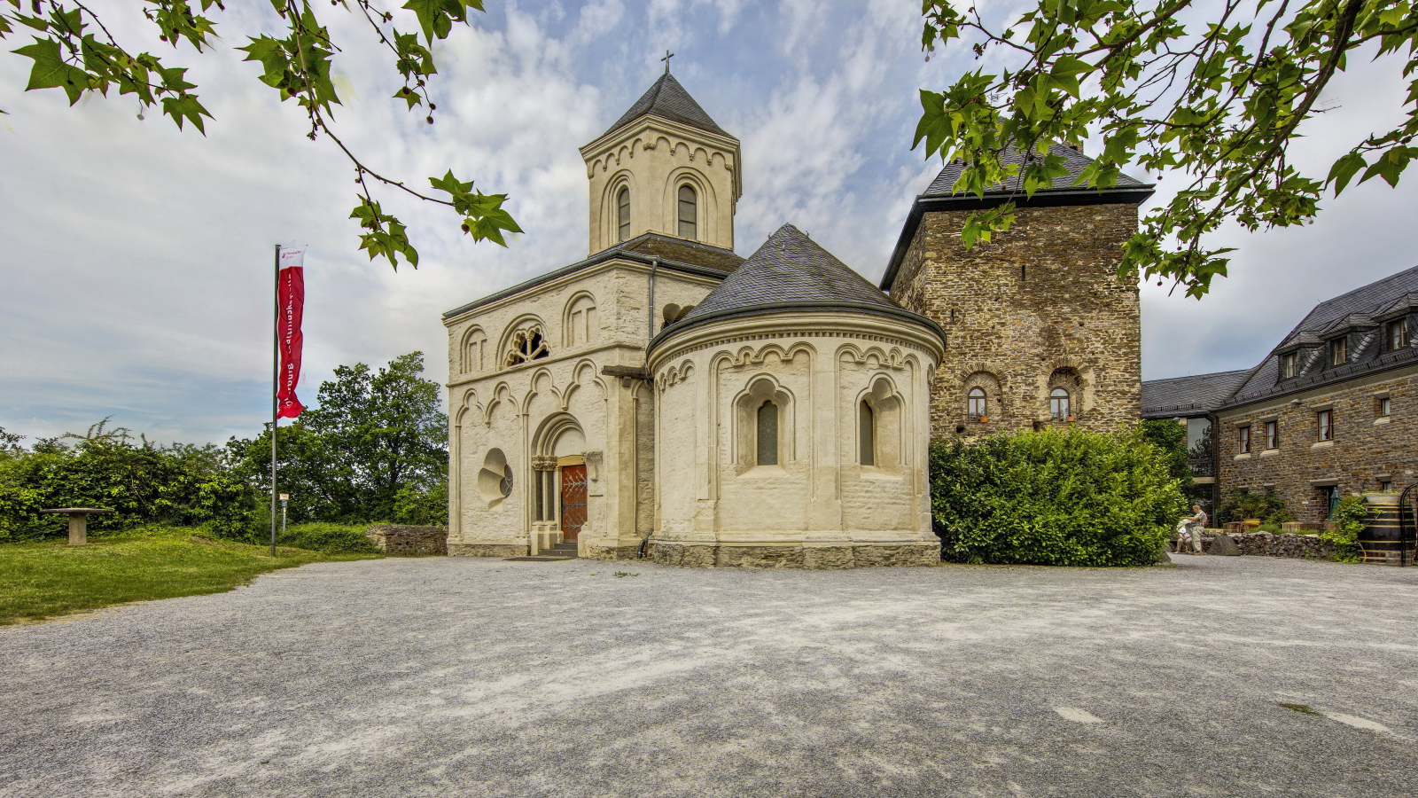 Церковь Matthiaskapelle в Коберне-Гондорфе, Германия 