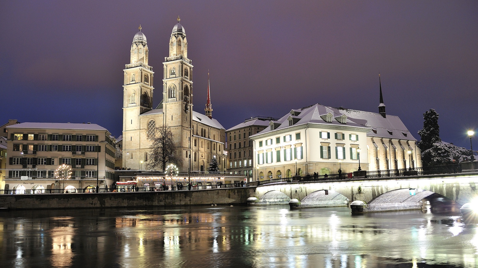 Протестантская церковь Гроссмюнстер в Цюрихе, Швейцария