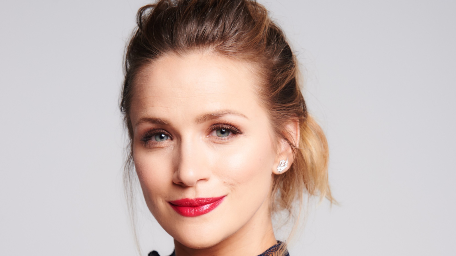 Милая актриса Шантель ВанСантен 