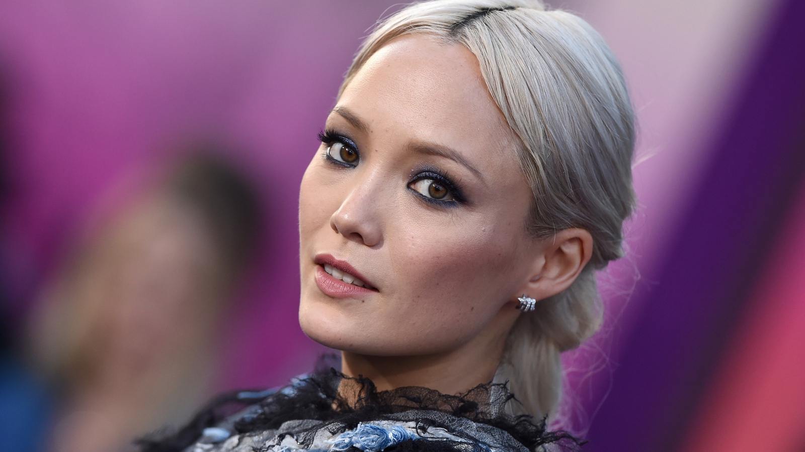 Молодая девушка французская актриса Пом Клементьефф